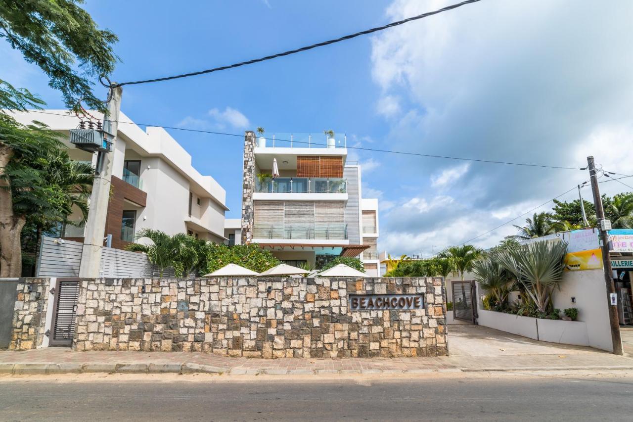 Beachcove Pereybere Beach Buitenkant foto